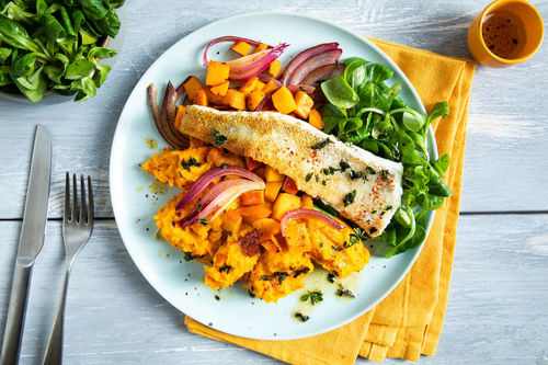 RS Kabeljaufilet an zweierlei Kürbis mit Zitronenthymian und Feldsalat