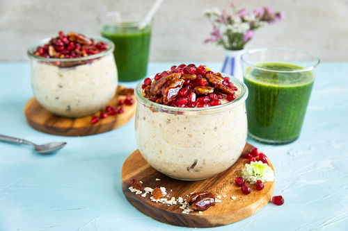 Special: Overnight Oats mit Granatapfel & Mango-Spinat-Smoothie