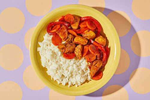 Indonesische Hähnchen-Gemüse-Pfanne süßlich-würzig auf Basmatireis