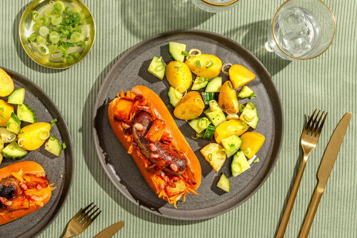 Hotdog Hawaii mit Rindswurst & Speck dazu Kartoffel-Gurken-Salat