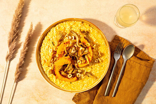 Risotto mit Ofenkürbis garniert mit Austernpilzen und Haselnüssen