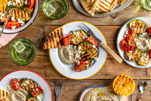 Gegrilltes Sommergemüse mit Feta und Baba Ghanoush