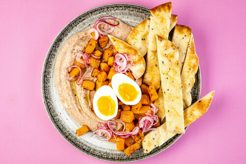 RS Ofengemüse mit würzigem Bohnenmus dazu gekochte Eier und Bazlama-Pfannenbrot