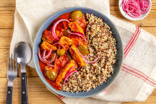 Gulasch ungarische Art mit Bio-Hähnchen und Quinoa Tricolore