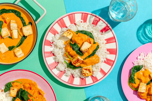 RS Kokos-Kürbis-Curry mit Tofuwürfeln mit lockerem Reis und Spinat