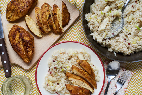 Curry-Hühnchen mit Spargel-Risotto und rosa Pfeffer