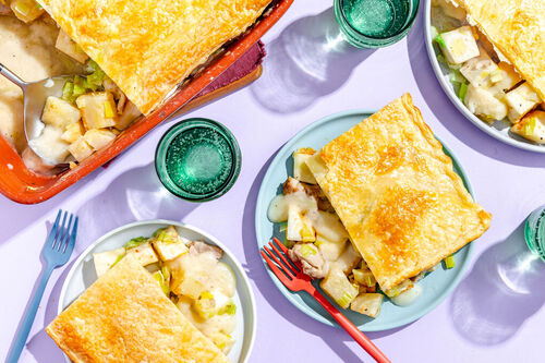 RS Hähnchen-Sellerie-Auflauf mit knuspriger Blätterteighaube