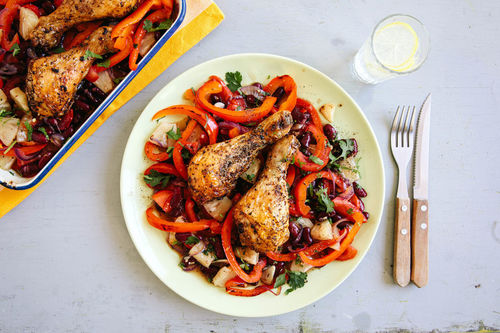 Karibische Hähnchendrumsticks Low Carb mit fruchtigem Bohnengemüse