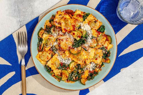 RS Käse-Gnocchi mit Zucchini und Tomaten-Oliven-Pesto