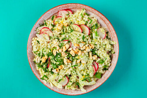 Knackiger Perlencouscous-Fenchel-Salat mit Cashews und Zitronen-Estragon-Dressing
