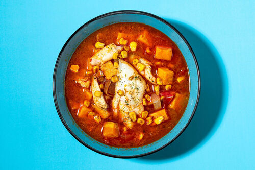 RS Mexikanische Fischsuppe mit Süßkartoffeln mit gebratenem Mais und Koriander