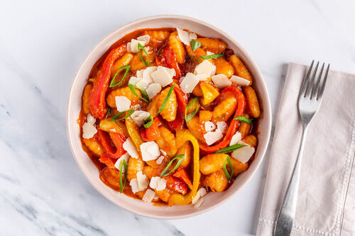 Gnocchi-Pfanne im Fajita-Style mit bunter Paprika und Lauchzwiebeln