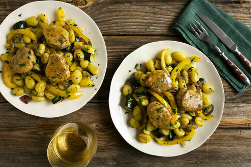 Schweinemedaillons mit Zitrone auf Gnocchi-Zucchini-Pfanne