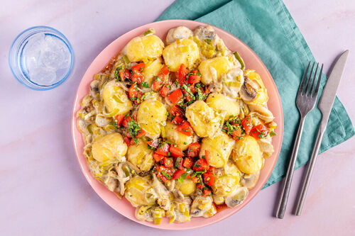 Cremige Käse-Gnocchi mit Champignons und Tomaten-Kräuter-Topping