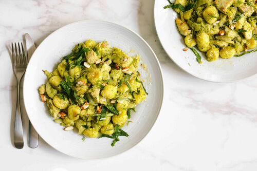 Gnocchi mit Hähnchen und Fenchel mit aromatischem Kräuter-Orangen-Pesto