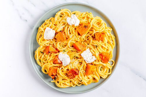 Feine Kürbis-Ricotta-Pasta mit Thymian