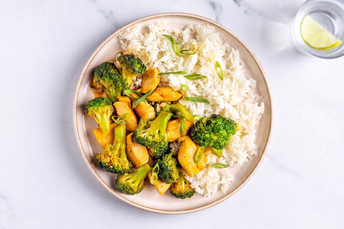 Brokkoli-Hähnchen-Wok mit Jasminreis