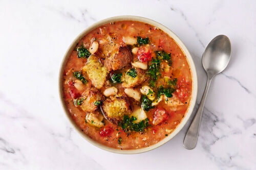 Italienische Kartoffel-Bohnen-Suppe mit Petersilien-Kapern-Gremolata