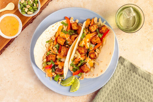 Schnelle Tofu-Tacos mit Gemüse und pikantem Sweet-Chili-Dip