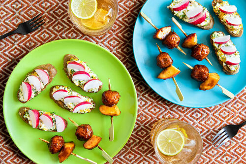Special: Veggiebällchen mit Pfirsichglasur & Crostini mit Eiersalat und Radieschen