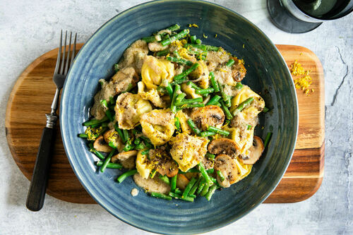 Tortelloni in Pilzsauce mit Trüffelöl und knackigen grünen Bohnen