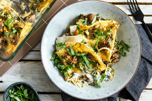 Cremige Pilzlasagne mit Gouda und Spinat