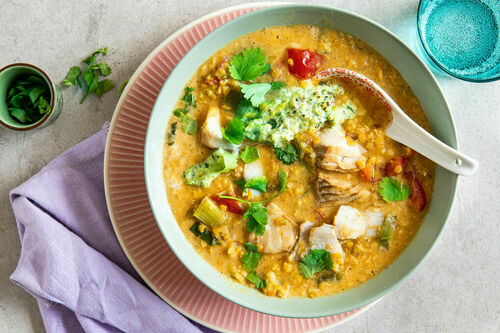 Tikka-Masala-Linsencurry mit Seelachs und Aprikosen-Koriander-Chutney