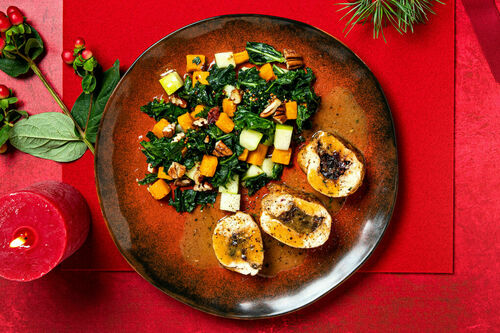 Special: Hähnchen-Cranberry-Roulade dazu Grünkohl-Apfel-Salat mit Süßkartoffel