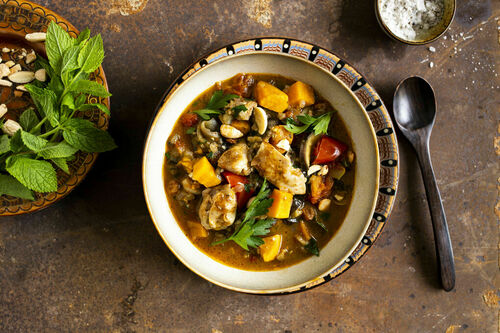 Auberginen-Hähnchen-Tajine Low Carb nach Berber-Art mit Mandeln und Rosinen